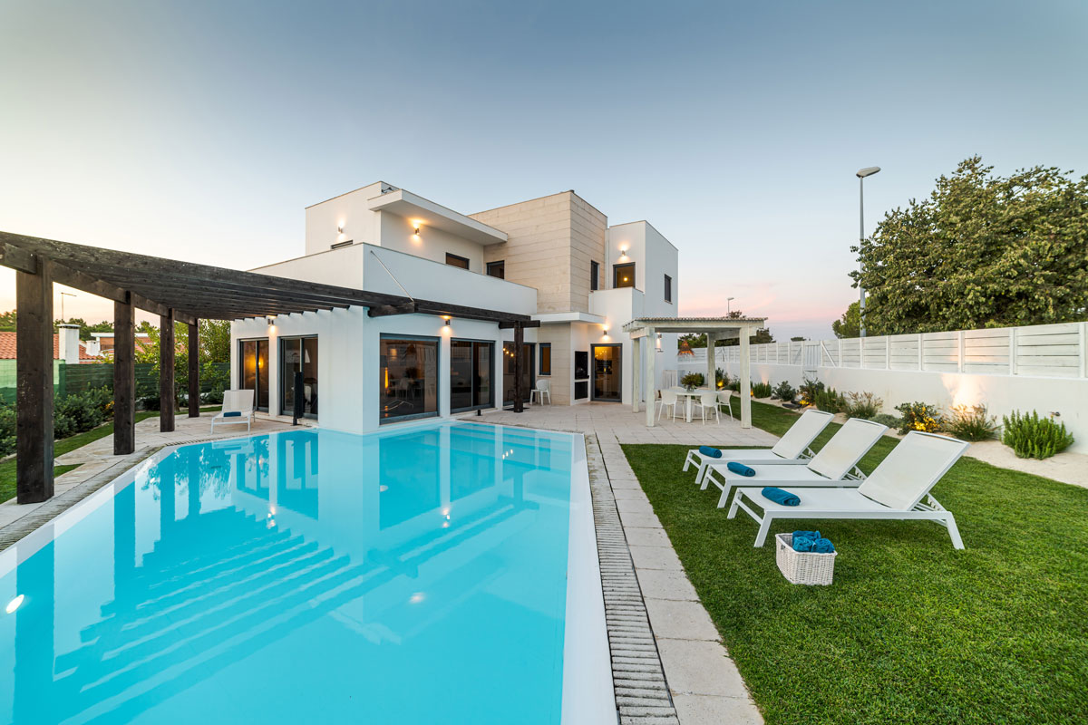 Brighton Beachside Villa with Pool D — main view